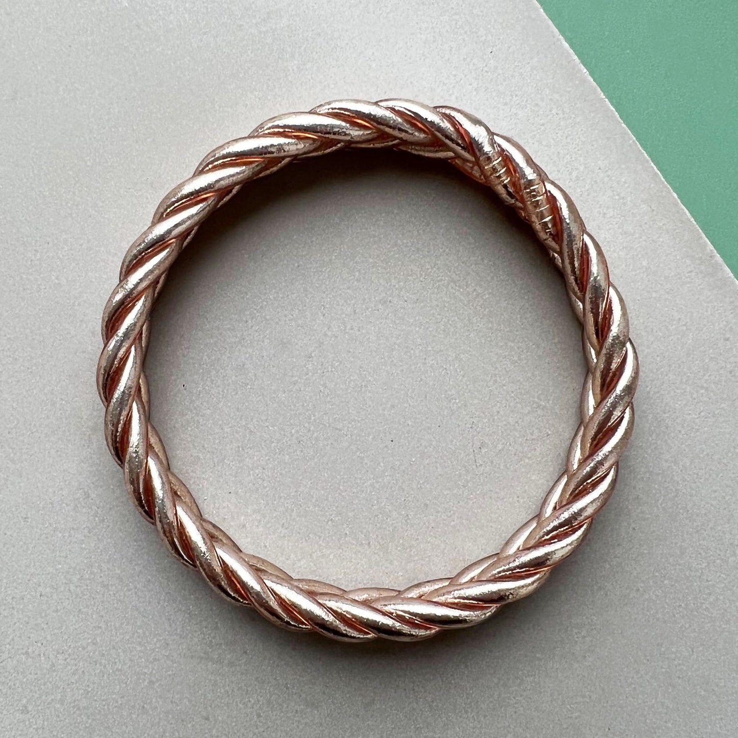 CHAMPAGNE GOLD GEFLOCHTEN