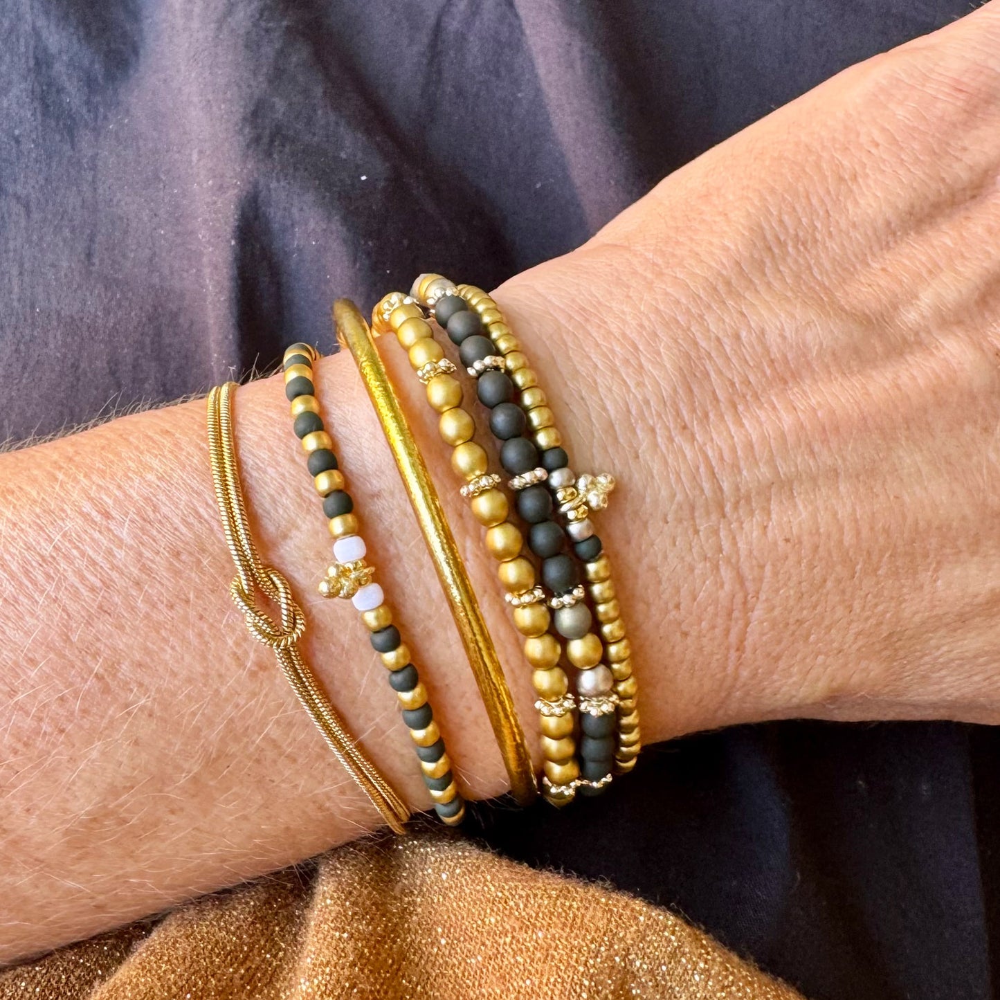 Fine glitter bracelet gold