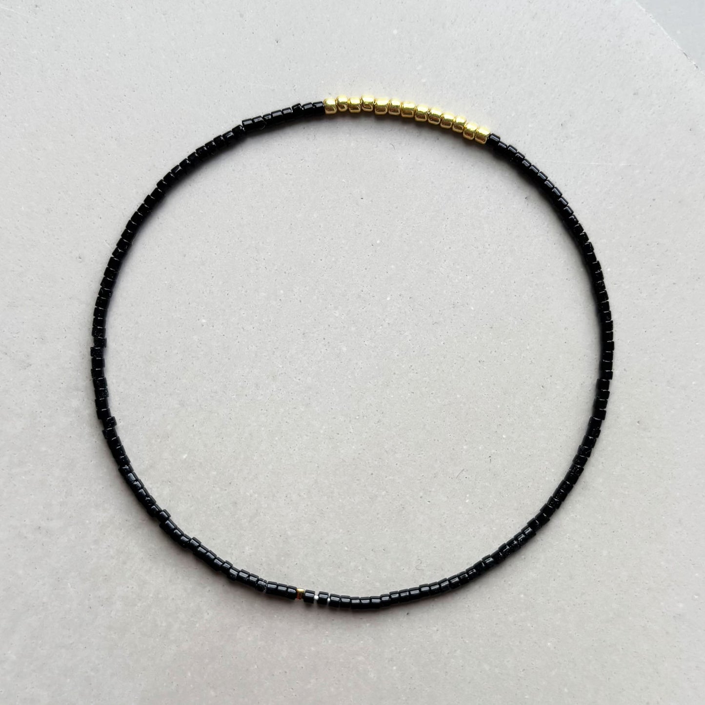 Miyuki Armreif black