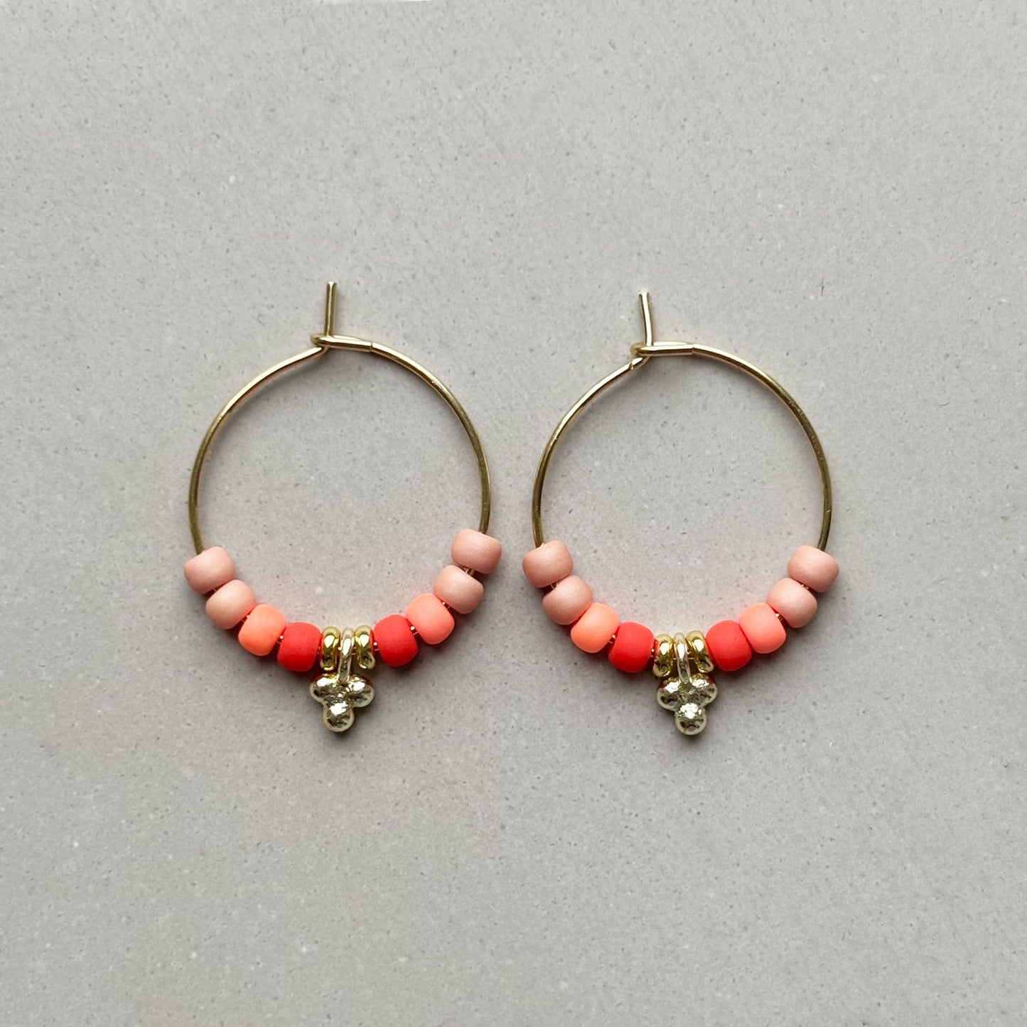 EARRINGS PEACH CORAL