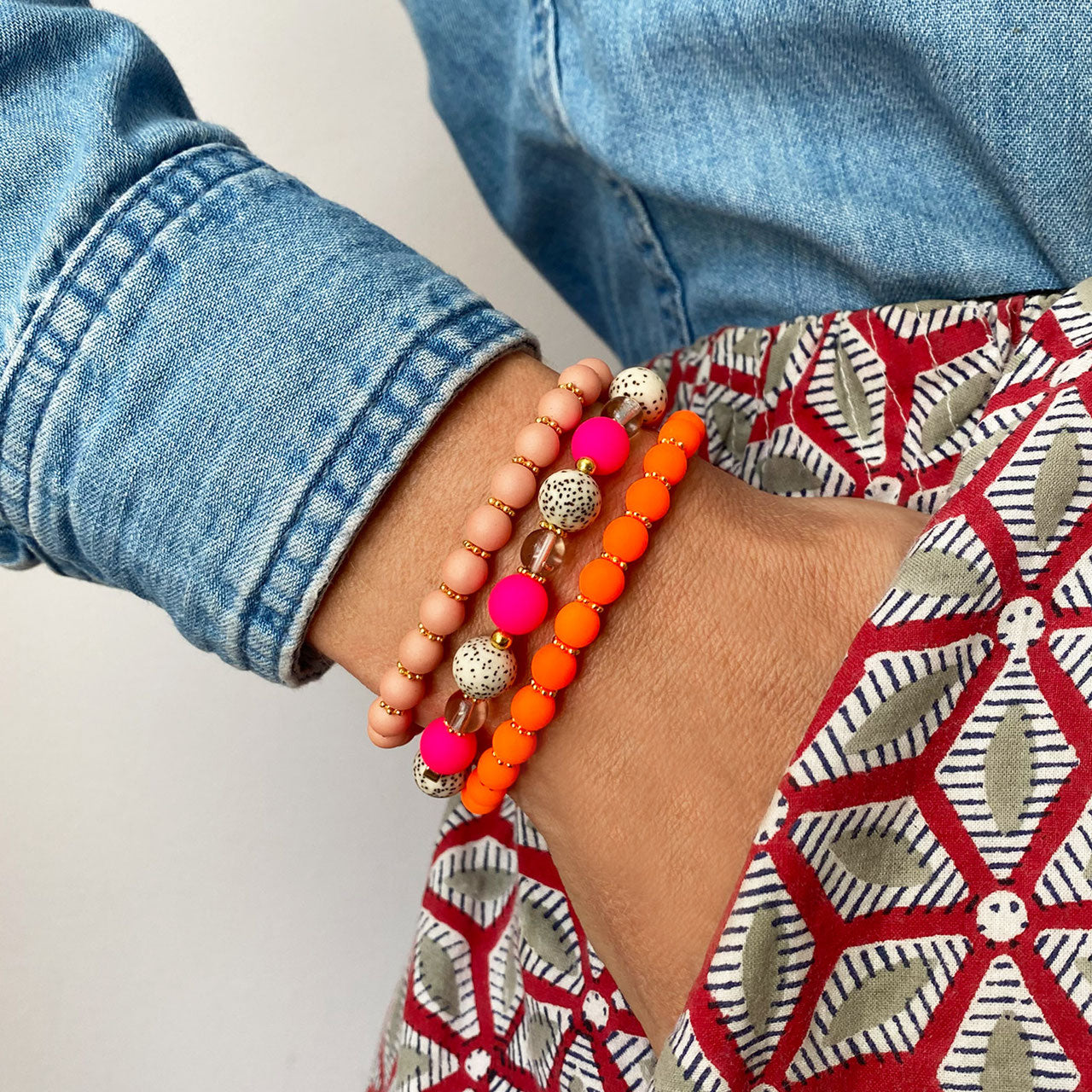 LITTLE NEON ORANGE