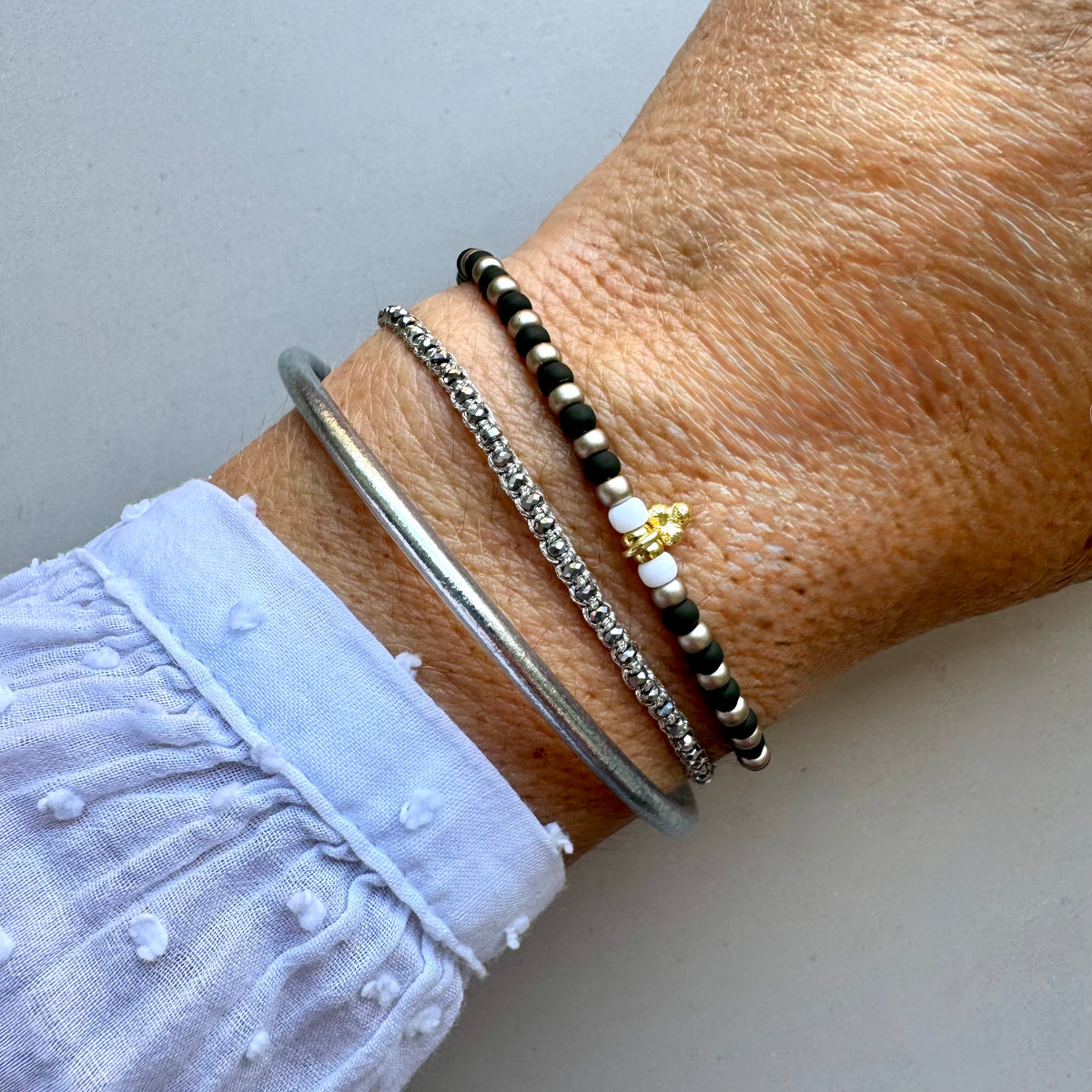Silver thread bracelet