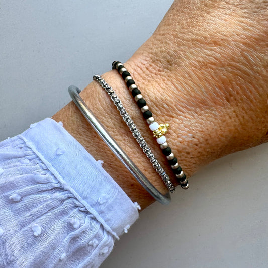 Silver thread bracelet