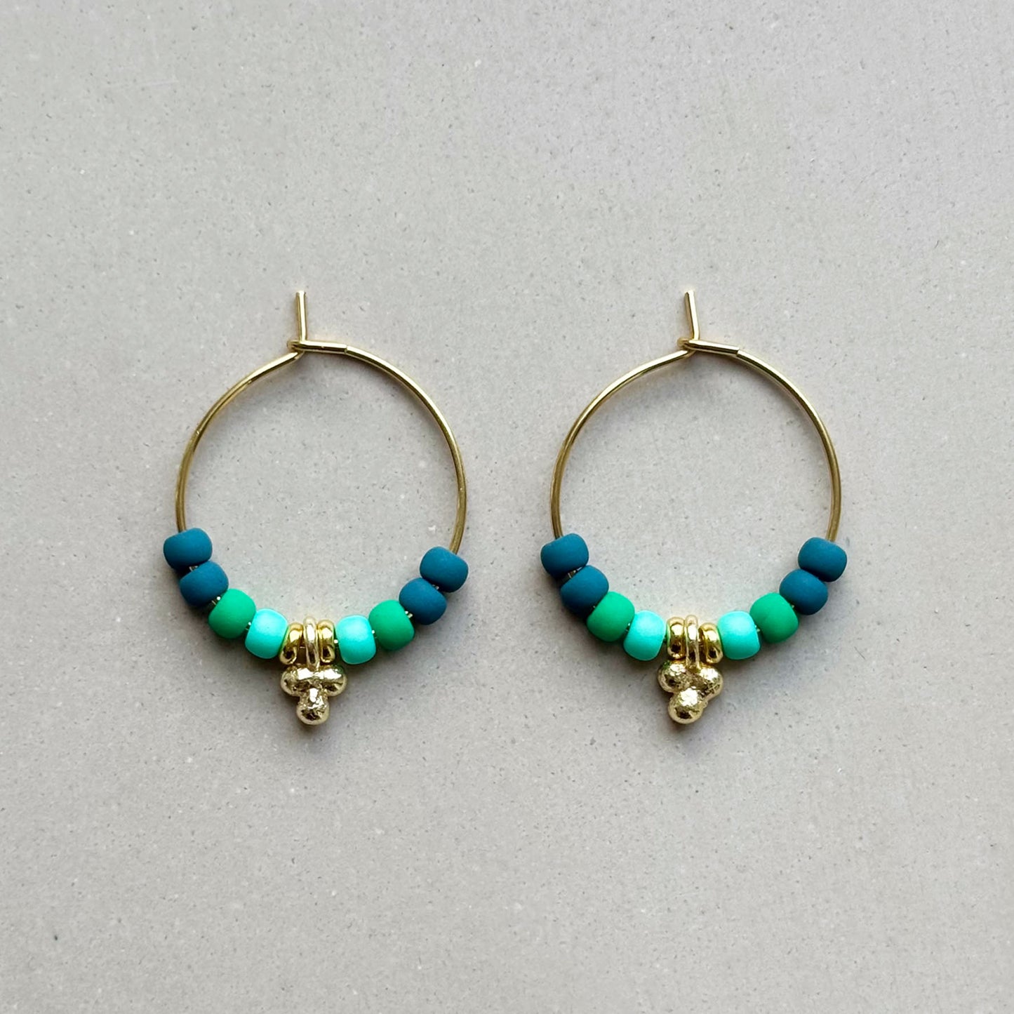 EARRINGS DARK SEA